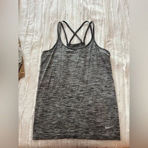 Nike Women’s Dry Fit Tank in Grey Size Small